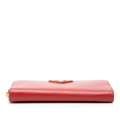 プラダ 三角ロゴ ラウンドファスナー 長財布 1M1133 レッド サフィアーノレザー レディース PRADA 【中古】