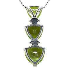K18WG ホワイトゴールド ペリドット5.77ct ダイヤ0.07ct トライアングル モチーフ ネックレス レディース 【中古】