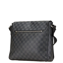 ルイ ヴィトン ダミエ グラフィット ディストリクトMM ショルダーバッグ N41272 ブラック PVC レザー メンズ LOUIS VUITTON 【中古】