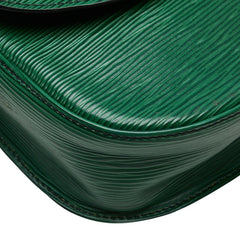 ルイ ヴィトン エピ サンクルーGM 斜め掛け ショルダーバッグ M52194 ボルネオグリーン レザー レディース LOUIS VUITTON 【中古】