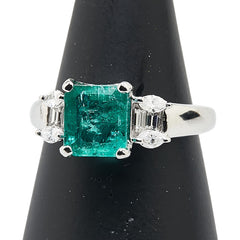 Pt900 プラチナ エメラルド1.93ct ダイヤ0.405ct リング 指輪 レディース 14号 【中古】