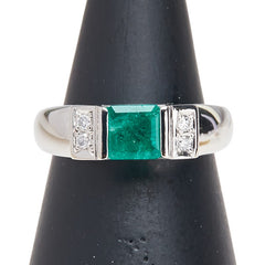 Pt900 プラチナ エメラルド0.77ct ダイヤ0.08ct リング 指輪 レディース 8号 【中古】
