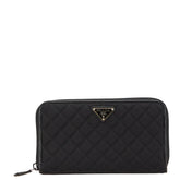 プラダ 三角ロゴプレート 長財布 ブラック ナイロン レザー レディース PRADA 【中古】