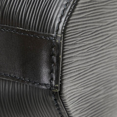 ルイ ヴィトン エピ  サックアド 肩掛け ショルダーバッグ M80153 ノワール ブラック レザー レディース LOUIS VUITTON 【中古】