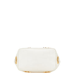 シャネル ココマーク ショルダーバッグ ホワイト キャビアスキン レディース CHANEL 【中古】