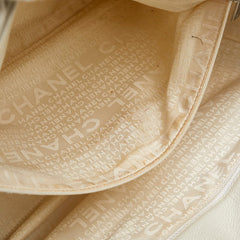 シャネル 2.55 エグゼクティブ ハンドバッグ トートバッグ ホワイト レザー レディース CHANEL 【中古】