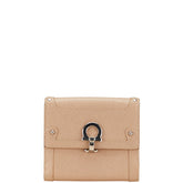 サルヴァトーレフェラガモ ガンチーニ 二つ折り財布 ピンクベージュ レザー レディース Salvatore Ferragamo 【中古】