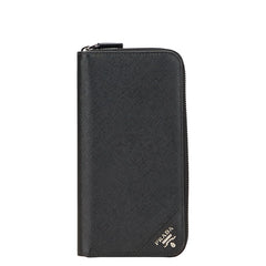 プラダ 三角ロゴプレート 長財布 ブラック サフィアーノレザー レディース PRADA 【中古】