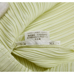 イッセイミヤケ プリーツ タンクトップ ライトグリーン ポリエステル レディース ISSEY MIYAKE 【中古】