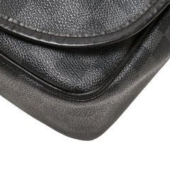 ルイ ヴィトン ダミエ グラフィット ダニエルMM 斜め掛け ショルダーバッグ N58029 ブラック PVC レザー メンズ LOUIS VUITTON 【中古】