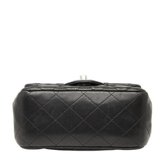 シャネル マトラッセ17 ココマーク チェーン ショルダーバッグ ブラック ラムスキン レディース CHANEL 【中古】