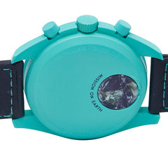 オメガ ×スウォッチ ムーンスウォッチ MISSION ON EARTH - POLAR LIGHTS 腕時計 SO33L103 クオーツ ブラック文字盤 セラミック ナイロン メンズ OMEGA 【中古】