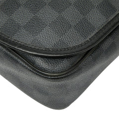 ルイ ヴィトン ダミエ グラフィット ダニエルMM 斜め掛け ショルダーバッグ N58029 ブラック PVC レザー レディース LOUIS VUITTON 【中古】