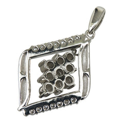 Pt900 プラチナ ダイヤ1.00ct ひし形 モチーフ ペンダントトップ レディース 【中古】