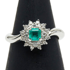 Pt900 プラチナ エメラルド0.36ct ダイヤ0.20ct リング 指輪 レディース 11号 【中古】