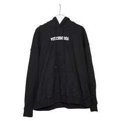 ヴェトモン VETEMENTS LOGO HOODIE プルオーバーパーカー サイズXL ブラック コットン メンズ 【中古】