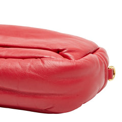 プラダ 三角ロゴプレート ショルダーバッグ レッド レザー レディース PRADA 【中古】