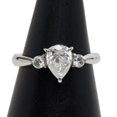 Pt900 プラチナ ダイヤ1.00ct ダイヤ0.17ct ペアーシェイプ リング 指輪 レディース 9号 【中古】