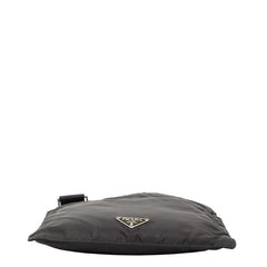 プラダ 三角ロゴプレート ショルダーバッグ ブラック ナイロン レディース PRADA 【中古】