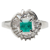 Pt900 プラチナ エメラルド0.41ct ダイヤ0.56ct リング 指輪 レディース 13号 【中古】