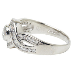 Pt900 プラチナ ダイヤ0.31ct ダイヤ0.38ct リング 指輪 レディース 9号 【中古】