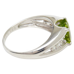 Pt900 プラチナ ペリドット2.83ct ダイヤ0.26ct リング 指輪 レディース 14.5号 【中古】
