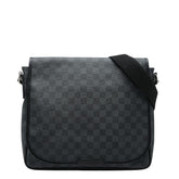 ルイ ヴィトン ダミエグラフィット ダニエルMM 斜め掛け ショルダーバッグ N58029 ブラック PVC レザー レディース LOUIS VUITTON 【中古】