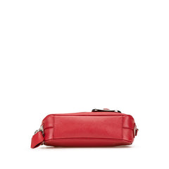 プラダ 三角ロゴプレート 斜め掛け ショルダーバッグ カメラバッグ レッド サフィアーノレザー レディース PRADA 【中古】