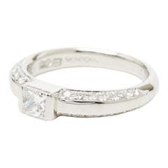 ヴァンドーム青山 Pt1000 プラチナ ダイヤ0.375ct ダイヤ0.22ct エンゲージリング 指輪 レディース Vendome Aoyama 9号 【中古】