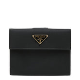 プラダ 三角ロゴプレート 二つ折り財布 ブラック ナイロン レディース PRADA 【中古】
