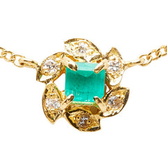 K18YG イエローゴールド エメラルド0.18ct ダイヤ0.04ct フラワーモチーフ プチネックレス ペンダント ネックレス レディース 【中古】