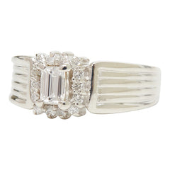 Pt900 プラチナ ダイヤ0.305ct ダイヤ0.18ct リング 指輪 レディース 11号 【中古】