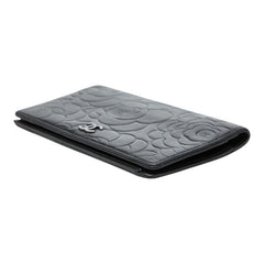 シャネル ココマーク カメリア 長財布 ブラック ラムスキン レディース CHANEL 【中古】