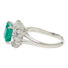 Pt900 プラチナ エメラルド1.64ct ダイヤ0.48ct フラワーモチーフ リング 指輪 レディース 11.5号 【中古】