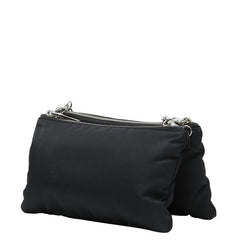 プラダ 三角ロゴプレート 斜め掛け チェーン ショルダーバッグ ブラック ナイロン レディース PRADA 【中古】
