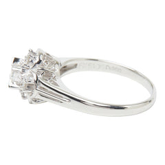 Pt900 プラチナ ダイヤモンド ダイヤ0.12ct ダイヤ0.10ct フラワーモチーフ リング 指輪 レディース 8号 【中古】