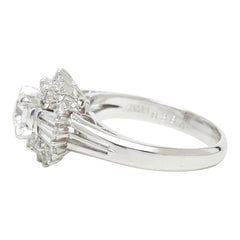 Pt900 プラチナ ダイヤモンド ダイヤ0.386ct ダイヤ0.60ct フラワーモチーフ エンゲージリング リング 指輪 レディース 9号 37659刻印 【中古】
