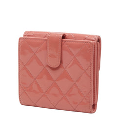 シャネル マトラッセ ココマーク 二つ折り財布 Wホック コンパクト ピンク パテントレザー レディース CHANEL 【中古】