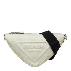 プラダ 三角ロゴプレート 斜め掛け トライアングル ショルダーバッグ 1BH190 ホワイト レザー レディース PRADA 中古