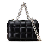 ボッテガヴェネタ マキシイントレチャート ザ チェーン パデッド カセット 斜め掛け チェーン ショルダーバッグ ブラック レザー レディース BOTTEGAVENETA 【中古】