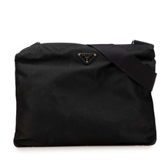 プラダ 三角ロゴプレート 斜め掛け ショルダーバッグ ブラック ナイロン レディース PRADA 【中古】