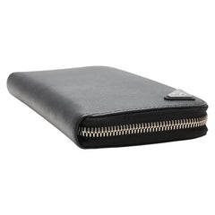 プラダ 三角ロゴプレート ラウンドファスナー 長財布 ブラック サフィアーノ レザー レディース PRADA 【中古】