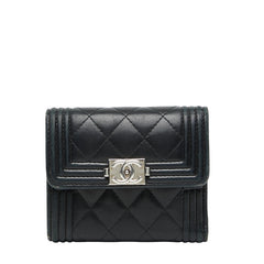 シャネル ココマーク ボーイシャネル 三つ折り財布 ブラック ラムスキン レディース CHANEL 【中古】