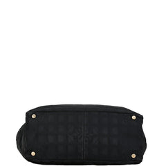 シャネル ニュートラベルライン トートMM トートバッグ A15991  ブラック ナイロン レザー レディース CHANEL 【中古】