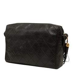 シャネル ココマーク マトラッセ30 フリンジ ショルダーバッグ ブラック ゴールド ラムスキン レディース CHANEL 中古