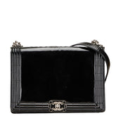 シャネル ボーイシャネル ショルダーバッグ ブラック パテントレザー レディース CHANEL 【中古】