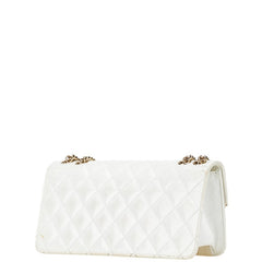 シャネル マトラッセ 長方形 ココマーク チェーン ショルダーバッグ ホワイト エナメル レディース CHANEL 【中古】