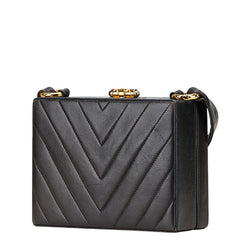シャネル シェブロン Vステッチ ショルダーバッグ ブラック ラムスキン レディース CHANEL 【中古】