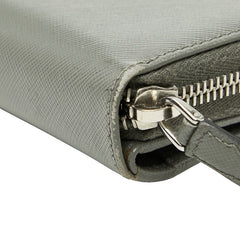 プラダ ロゴ ラウンドファスナー 長財布 2M1411 グレー サフィアーノレザー メンズ PRADA 【中古】