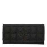 シャネル ニュートラベルライン 長財布 ブラック ナイロン レディース CHANEL 中古